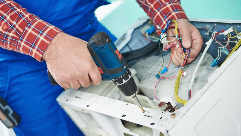 Sarıgöl Mitsubishi Mitsubishi çamaşır makinesi kart tamiri – Su almama arızası orijinal parça ile giderildi. - Teknik servis örneği